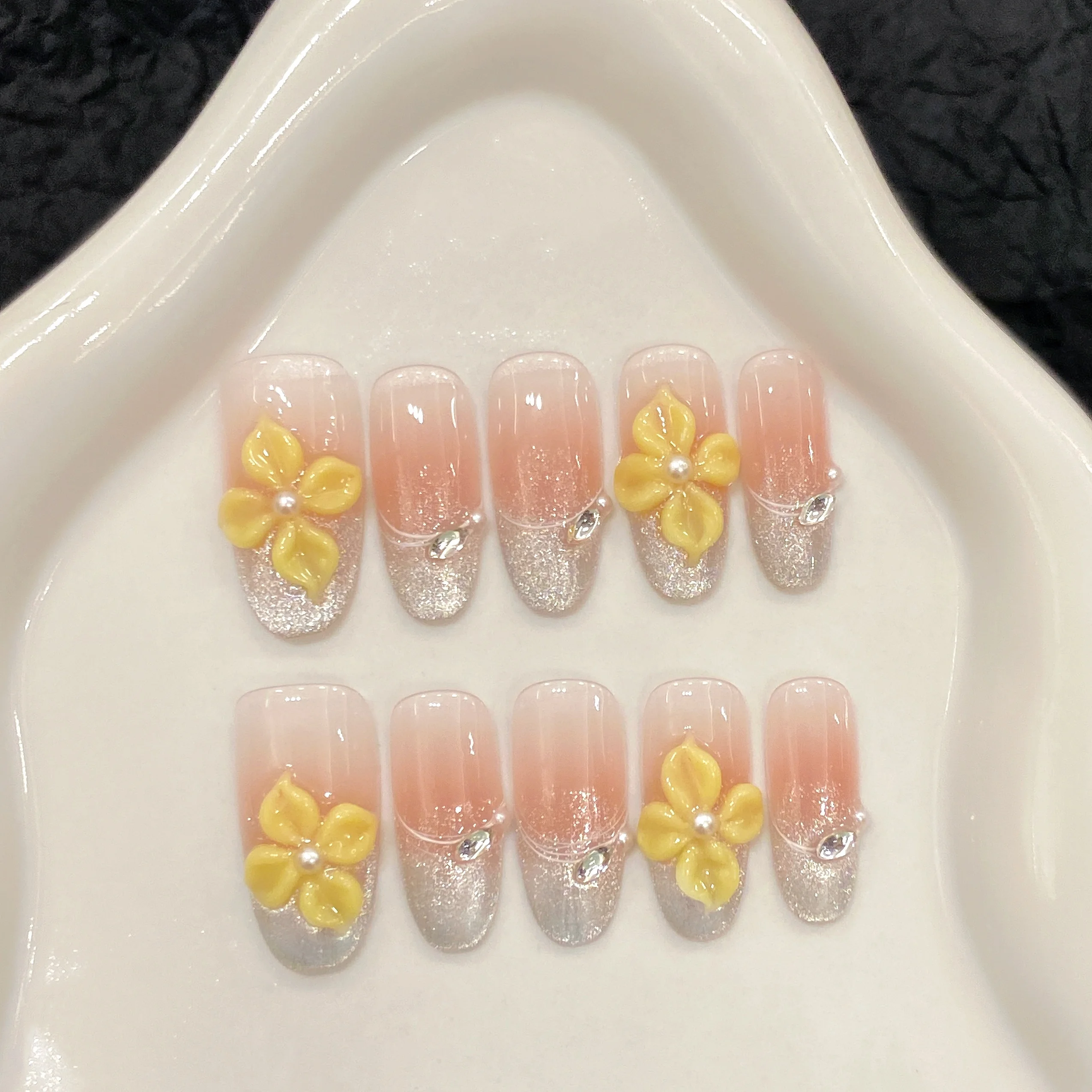 

Purely Handmade Mist Garden Sparkling Cat Eye Hand Ice Crystal Flower Blush Gradient Pressed Fake Nails 10Pcs