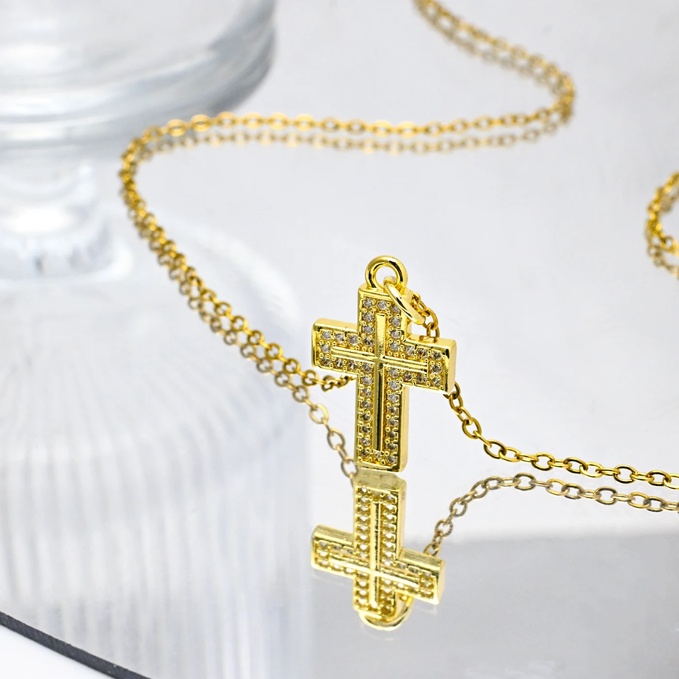 Unisex Gold Iced-Out Cross Necklace, Minimalist Luxury Streetwear Jewelry for Everyday Wear (Copper)