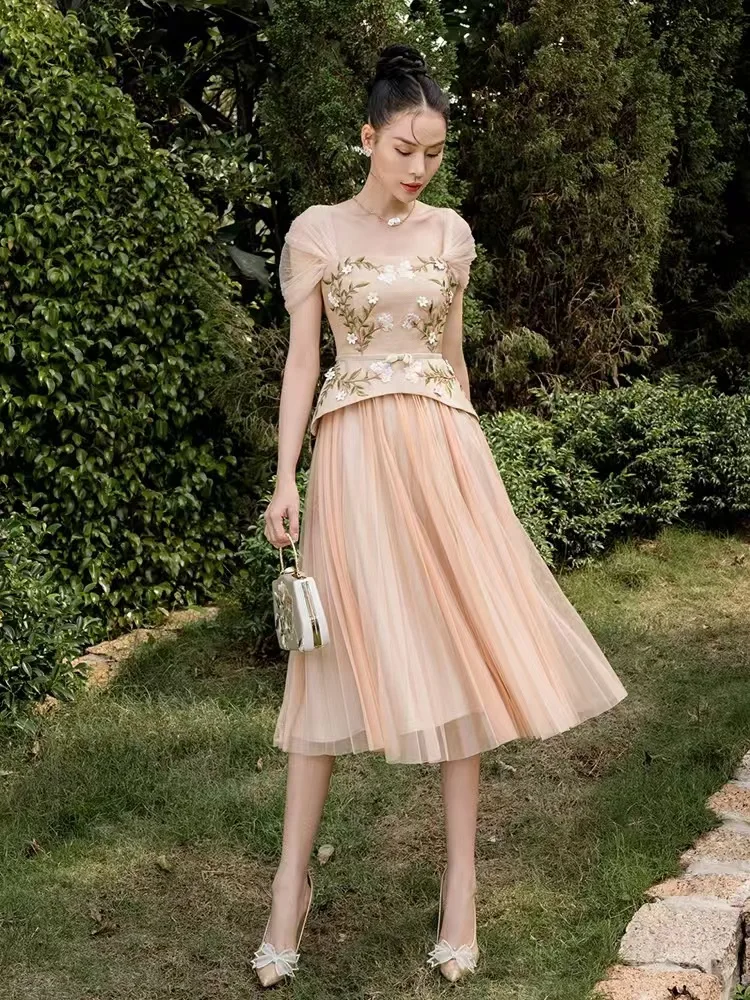 

Luxury Embroidered Patchwork Mesh Dresses Spring Women Sleeveless Big Swing Dress Summer High Waist Knee Length Pleated Dress