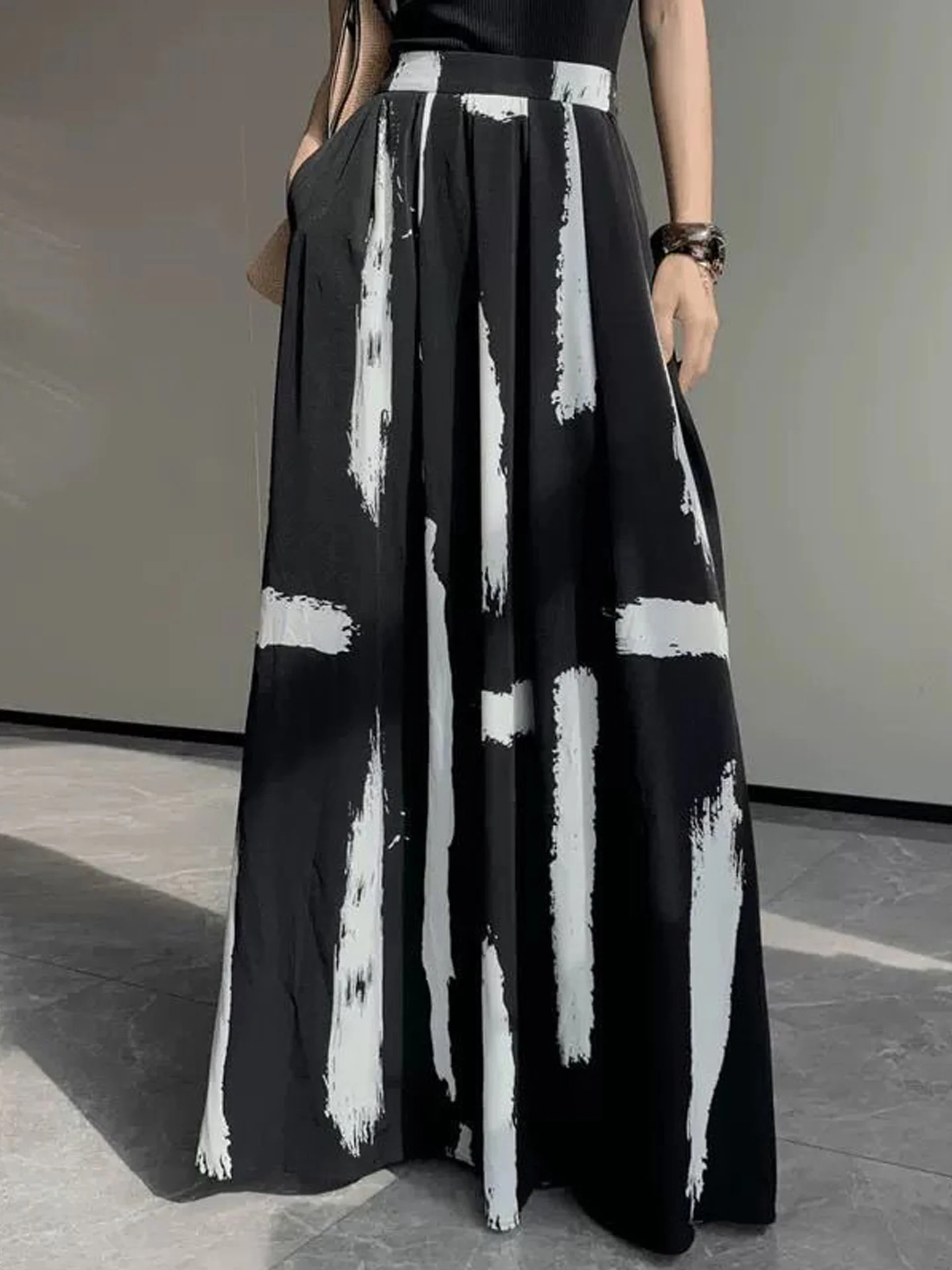 Retro Korean High Waist A-Line  Skirt for Women Loose Fitting Draped Long Skirt Black Color Autumn New Design Slimming