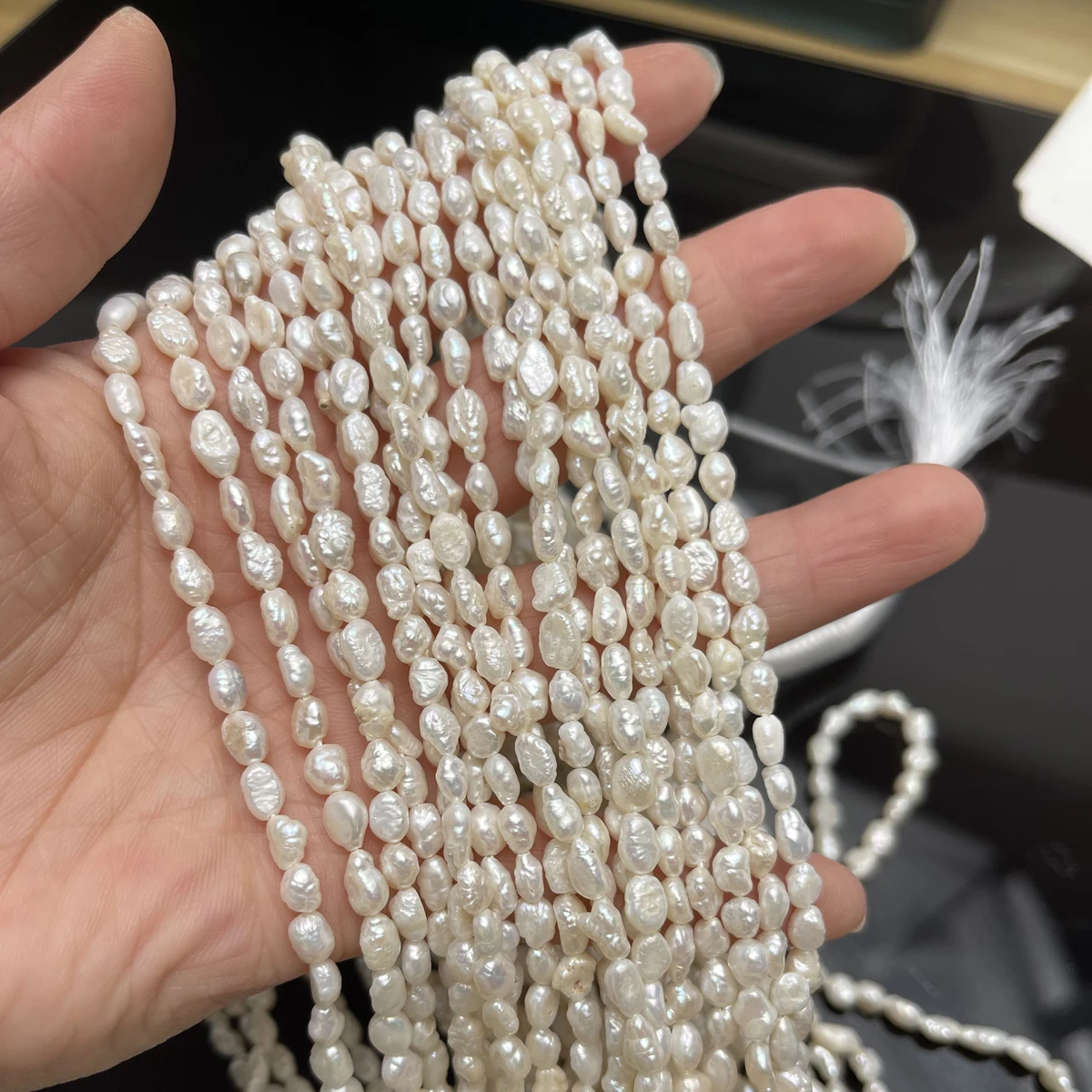 1,8-2 mm AA natuurlijke zoetwater kleine nabij ronde kraal parel geïsoleerde sieraden maken DIY ketting armband accessoires bruiloft vrouwen