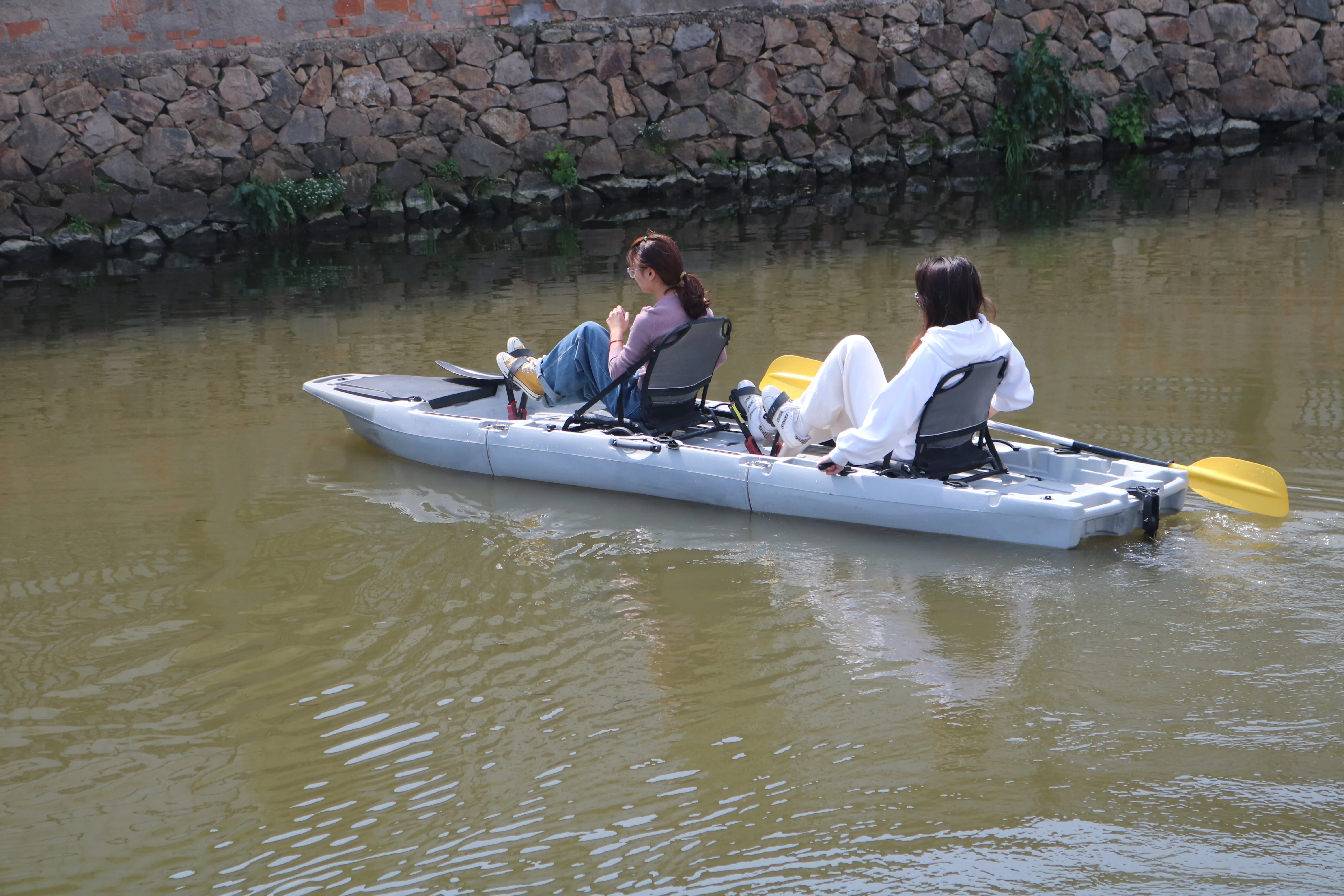 Factory Detachable Modular Pedal Kayak Sit-On-Top HDPE Plastic Fishing Kayak for Ocean Water Lake River view 4