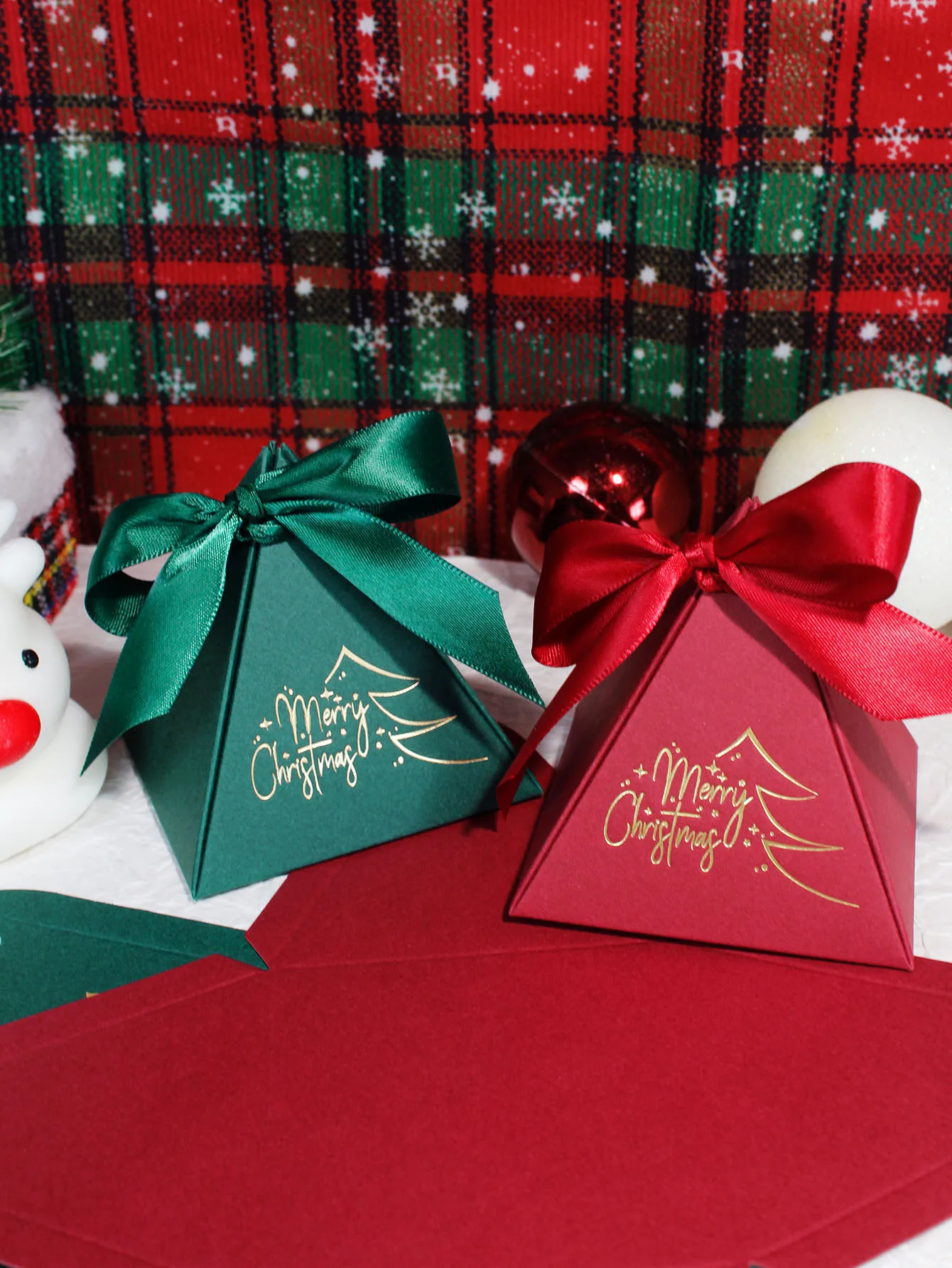 Christmas Triangle Box Candy Gift Box with Tag Ribbons Cookie Snack Chocolate Packaging Box Bags 2024 Xmas New Year Party