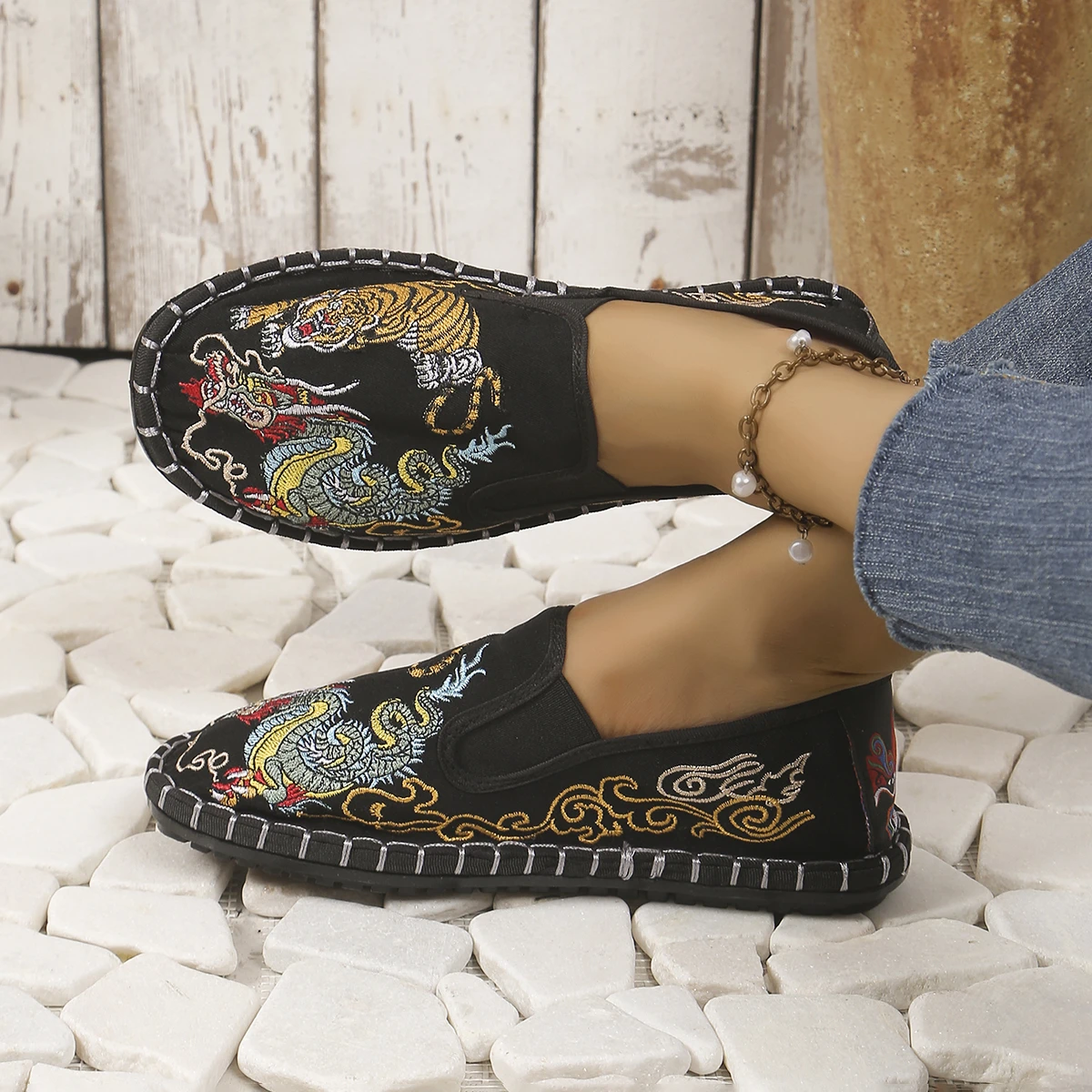 

Cloth Shoes Old Beijing Embroidery Flower Social Guy Male Moccasin-Gommino Student Casual Shoes Fashion National Chinese Style