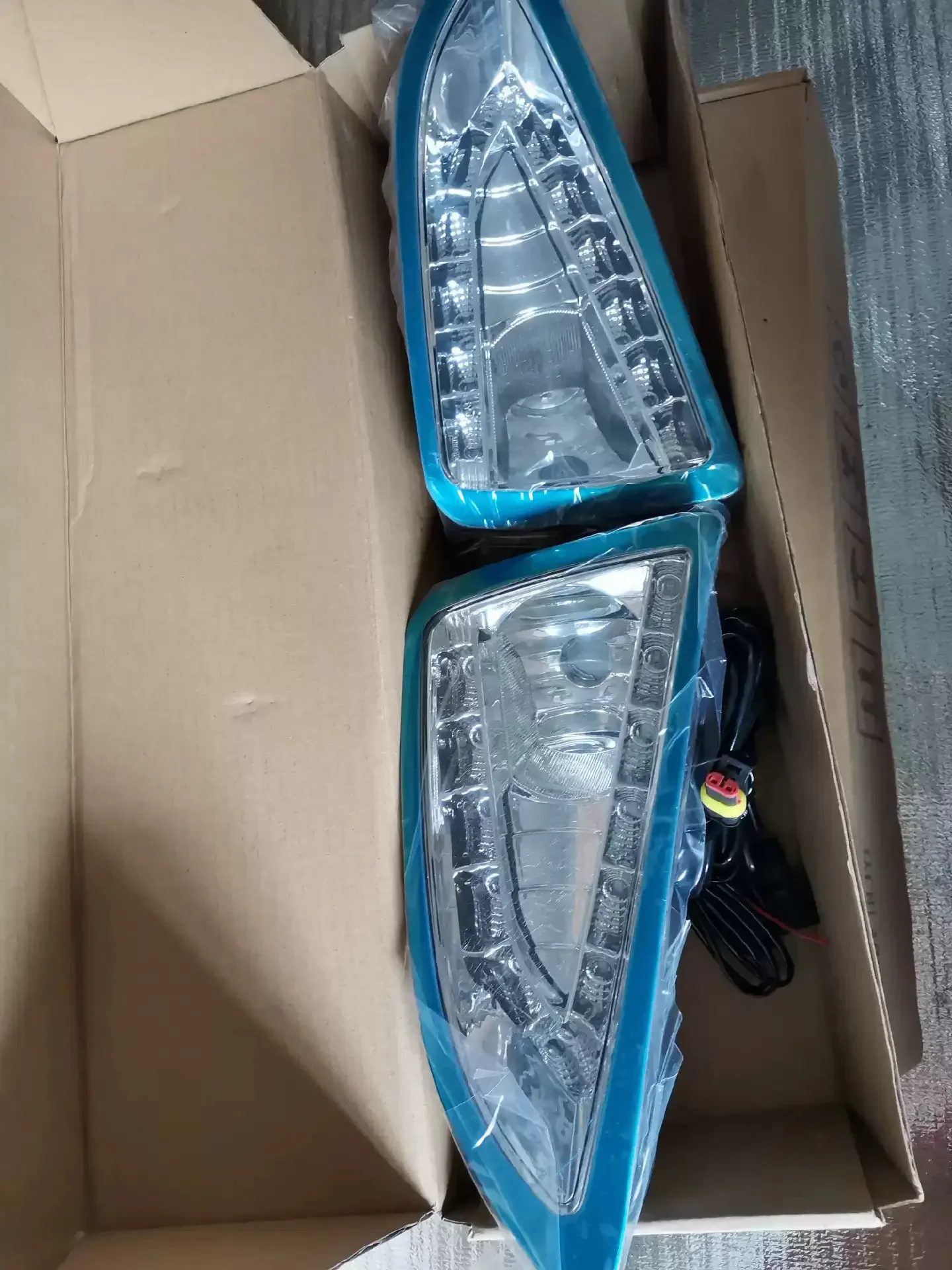 

Car LED DRL Daylights For Toyota reiz 13-14 DRL Daytime Running Light Fog lamp