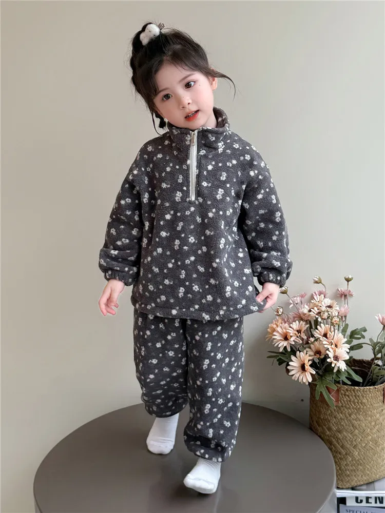 

Girls' Flannel Pajamas Set2025New Autumn and Winter Baby Outerwear Coral Fleece Floral Stand Collar Homewear