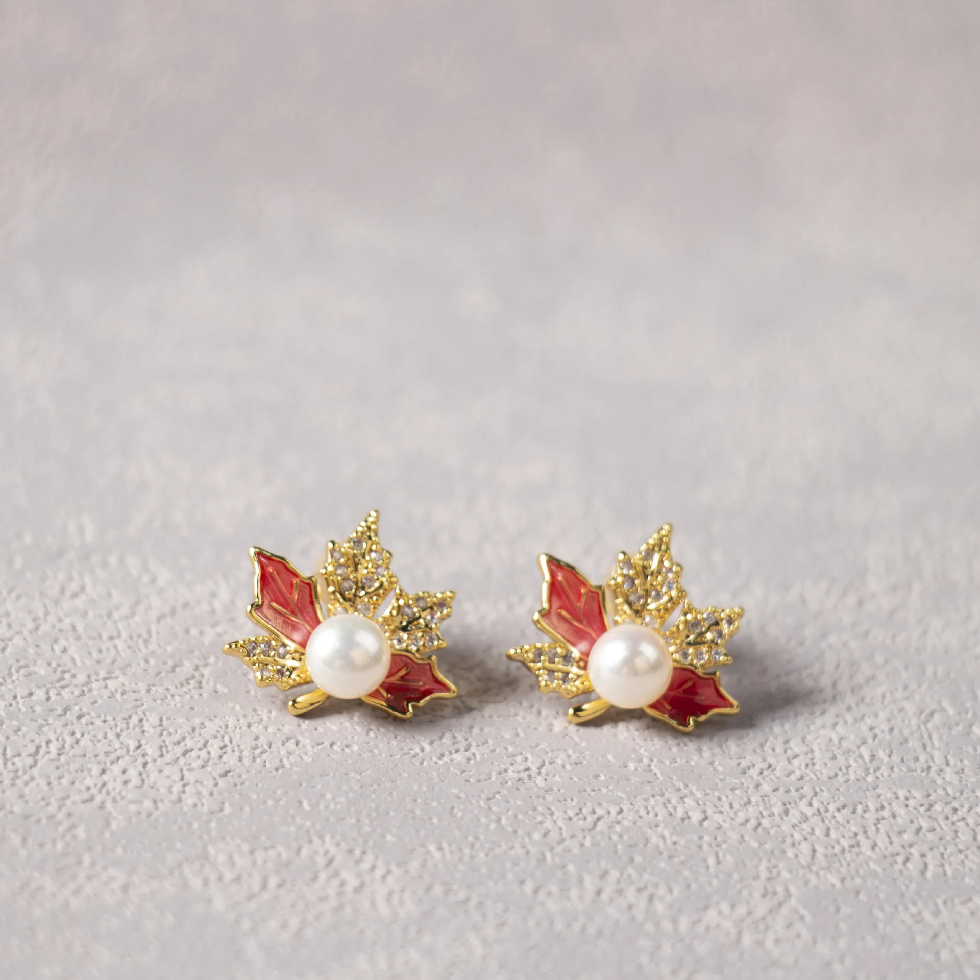 High Quality 100% Natural Freshwater Pearl Versatile Maple Leaf Design 14K Gold-Plated Earrings Women's Birthday Gift