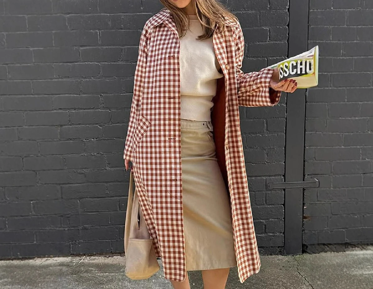 

2026 Autumn New Retro Literary and Versatile Single-breasted Lapel Plaid Long Trench Coat