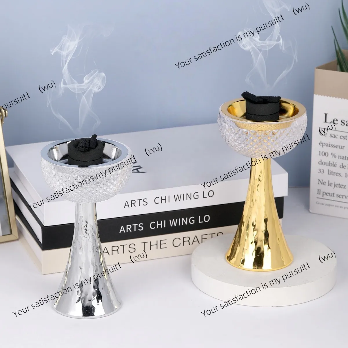 Modern simple and high-value metal translucent aromatherapy burner ornament, atmosphere universal incense burner ornament
