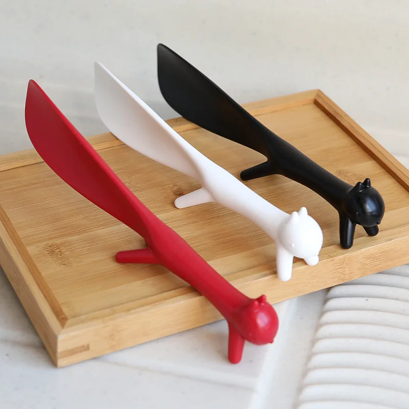 جهاز يرتدي الأحذية المحمول من Shoehorn، جهاز رفع أحذية الأطفال، حذاء قصير من البلاستيك اللطيف قابل للسحب مع ركلة واحدة