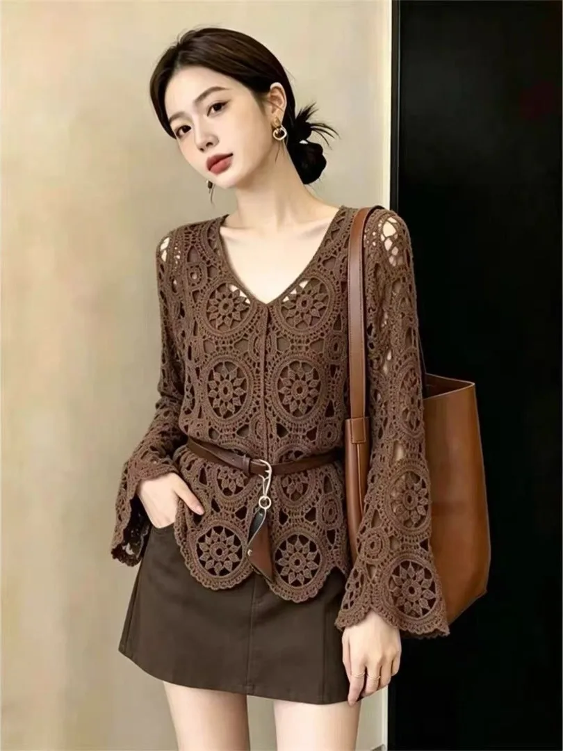 2026 Autumn New Style V-Neck Hook Lace Hollow Knitted Sweater plus Size Women's Loose Slimming Long Sleeve Top for plus Size