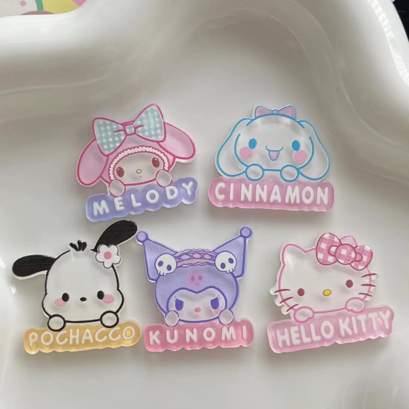 

5 шт. серия miniso sanrio Мультяшные Акриловые Кабошоны с плоской задней стороной