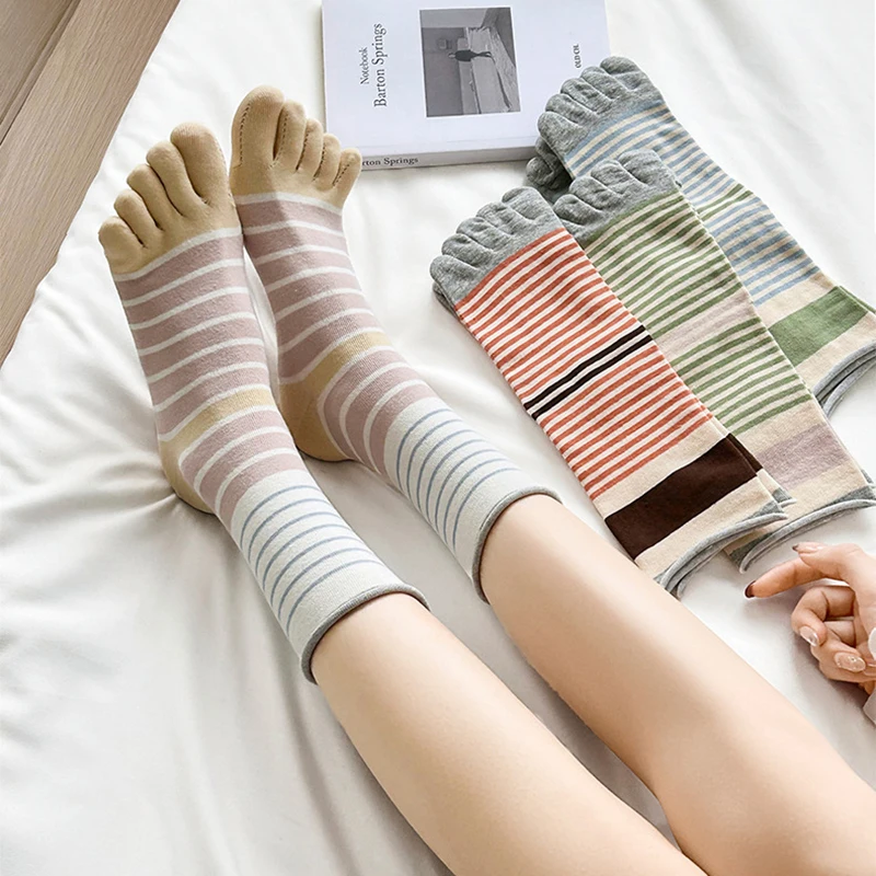 Japanese Style Contrast Color Striped Five Toe Socks Women Cuffed Edge Middle Tube Five Finger Socks INS Cotton Split Toe Socks