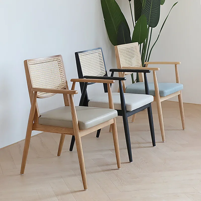 우드 라탄 식탁 의자 가정용 중세풍 캐주얼 팔걸이 등받이 의자 모던 심플 원목 식탁 의자