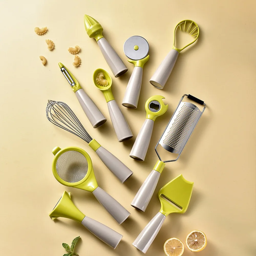 Ice Cream Ball Digger, Melon Shaved Egg Beater, Cheese Shaved Auxiliary Strainer, Kitchen Gadget Eleven Pieces Set