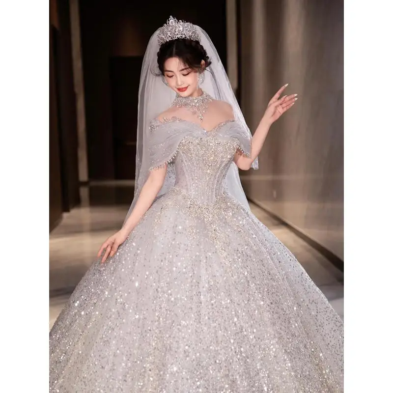 Свадебное платье на одно плечо, головной вуаль невесты, высококачественная текстура, маленькое зростание, французская тяжелая промышленность, большой размер, со шлейфом по индивидуальному заказу