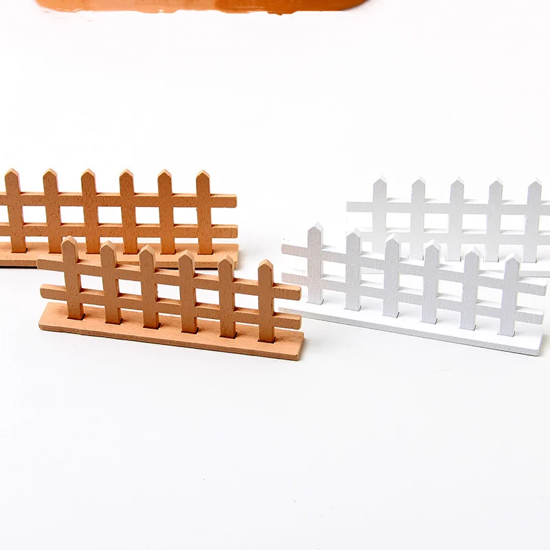 

Pendant Labubu Wooden Fence Micro Landscape Decoration Model Accessories Miniature Scene Mini Fence