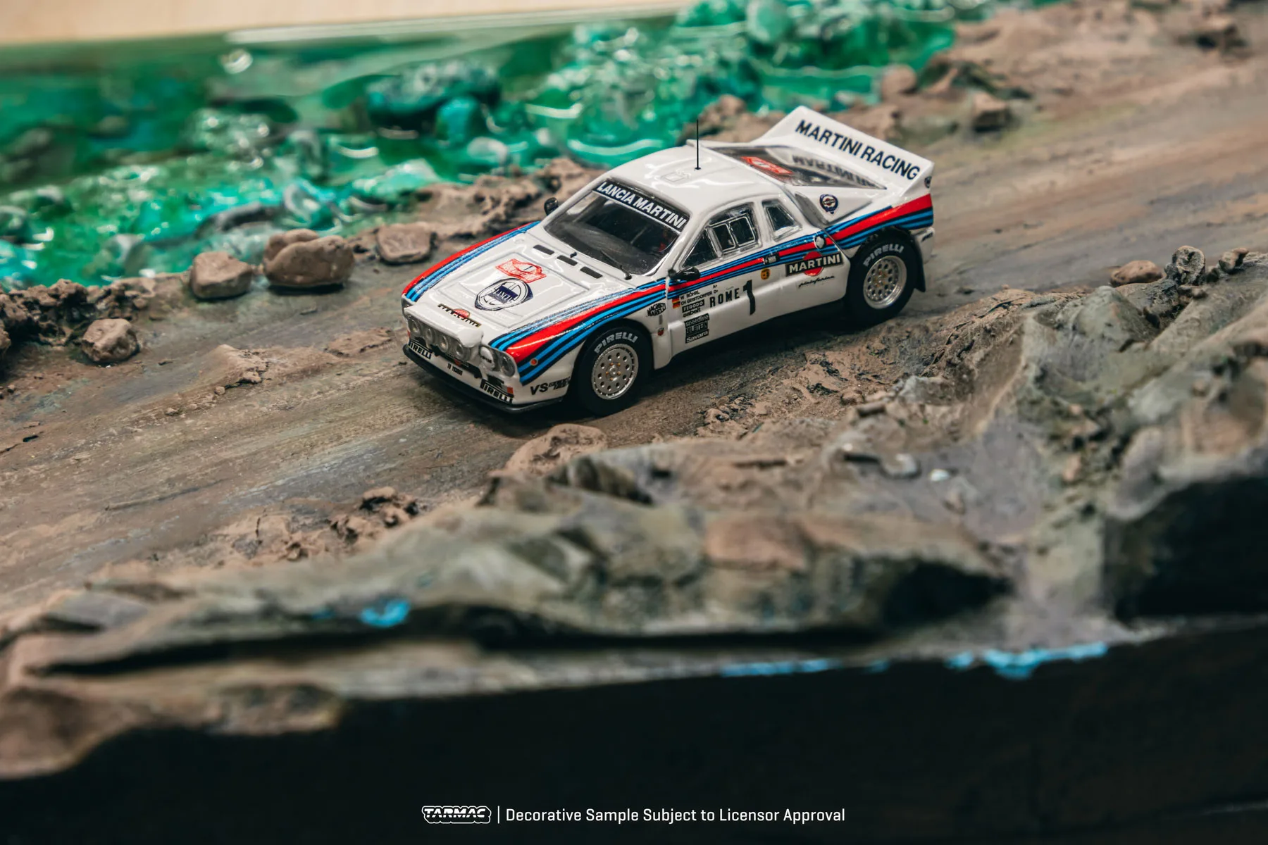 **Pre-order **Tarmac Works 1:64 Lancia 037 Rally Rally Monte Carlo 1983 Winner  Model car