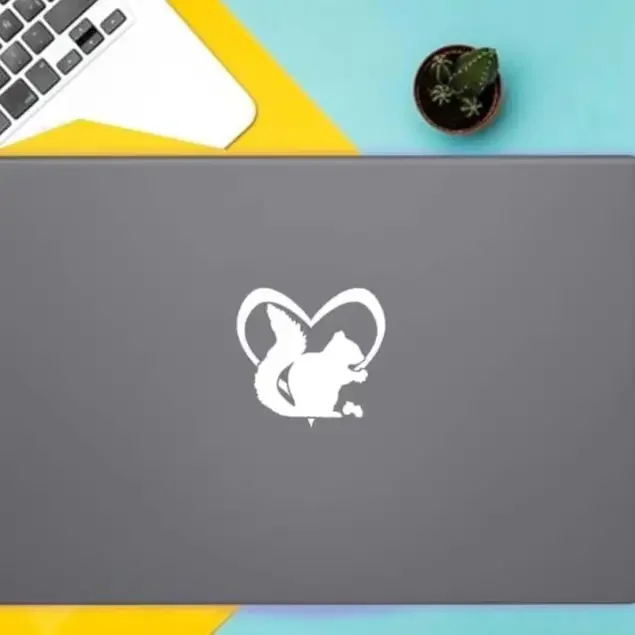 

1 шт. водонепроницаемая виниловая наклейка с милой белкой и сердечком для автомобилей, фургонов, грузовиков, ноутбуков, окон, бамперов