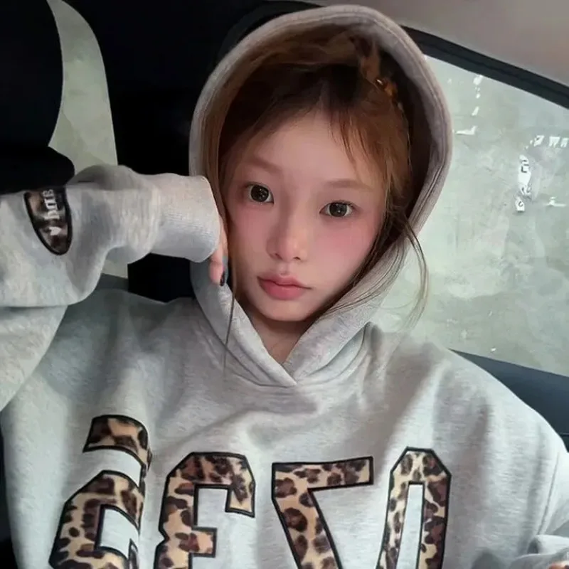 الأمريكية ليوبارد طباعة المطرزة الرقمية مقنعين البلوز المرأة الجديدة فضفاضة المخملية Ins هوديي