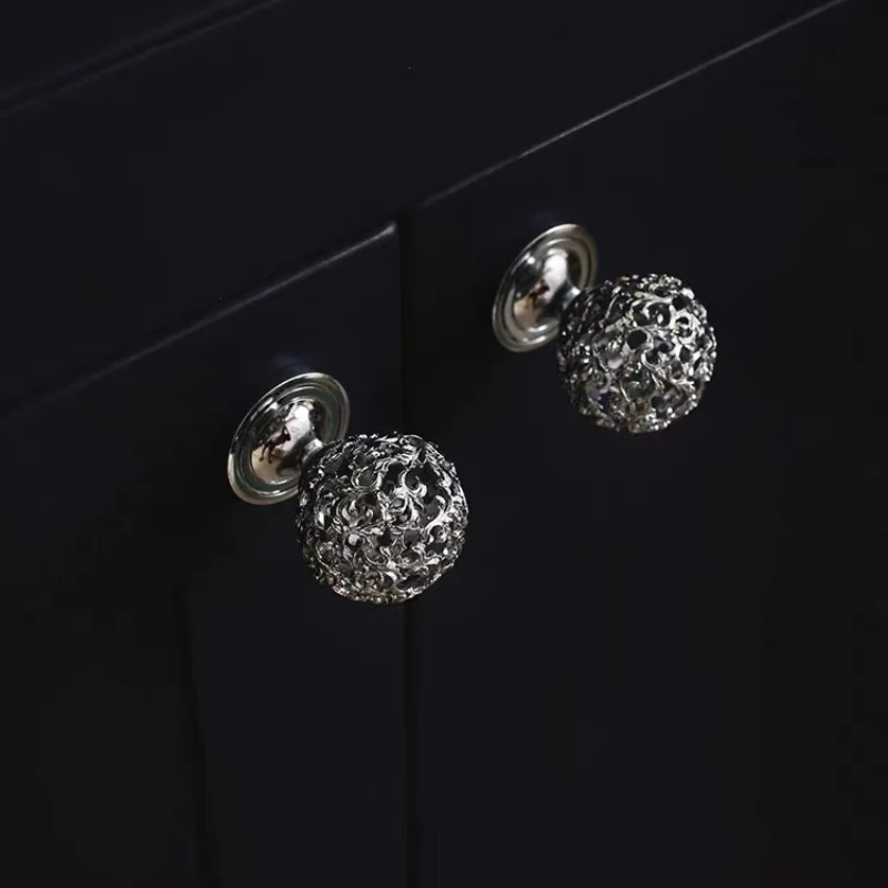 Design Furniture Handle French Retro Silver Wardrobe Door Handle Drawer Knobs Brass Hollow Spherical Small Knob
