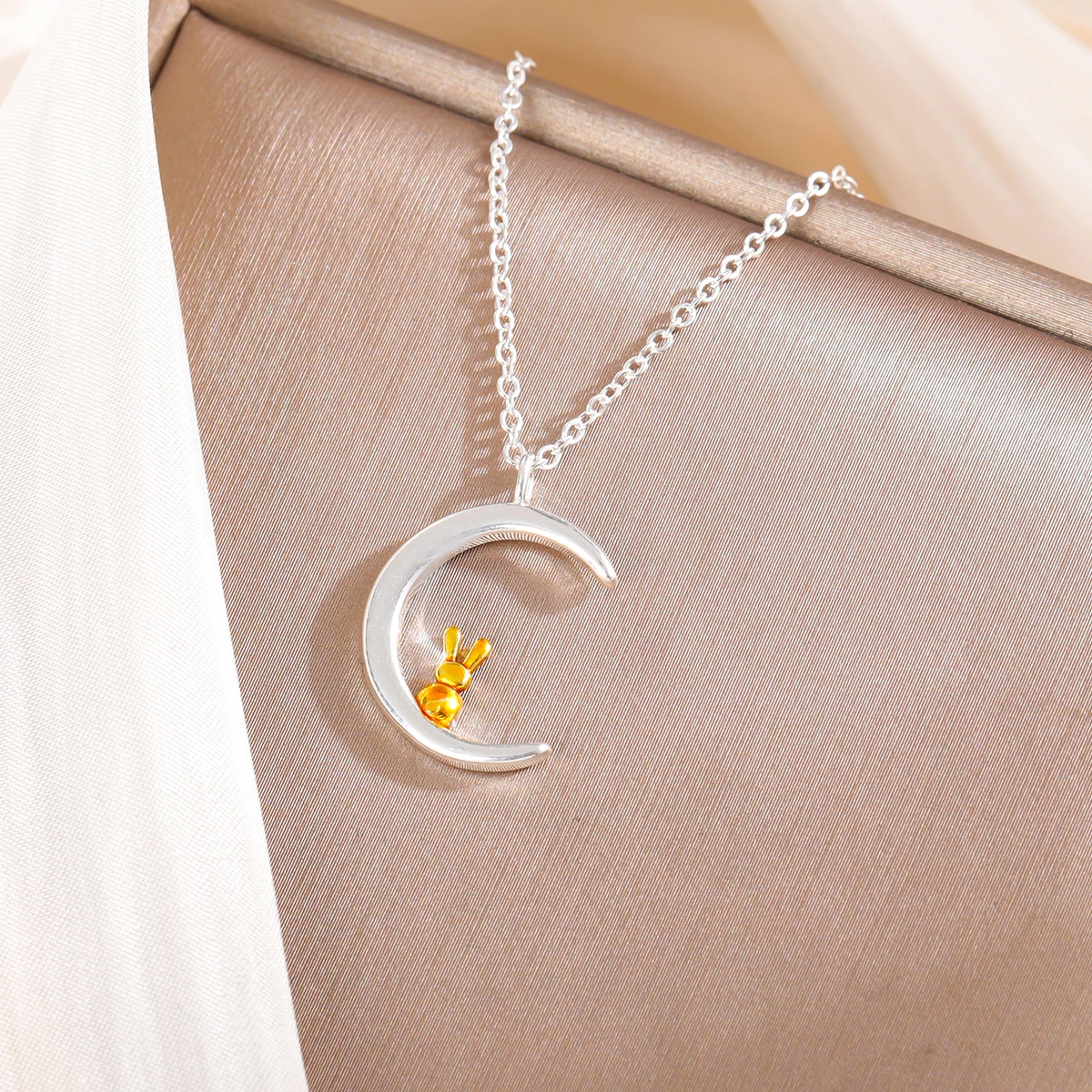Cute Animal 925 Sterling Silver Rabbit Moon Clavicle Chain Pendant Necklaces