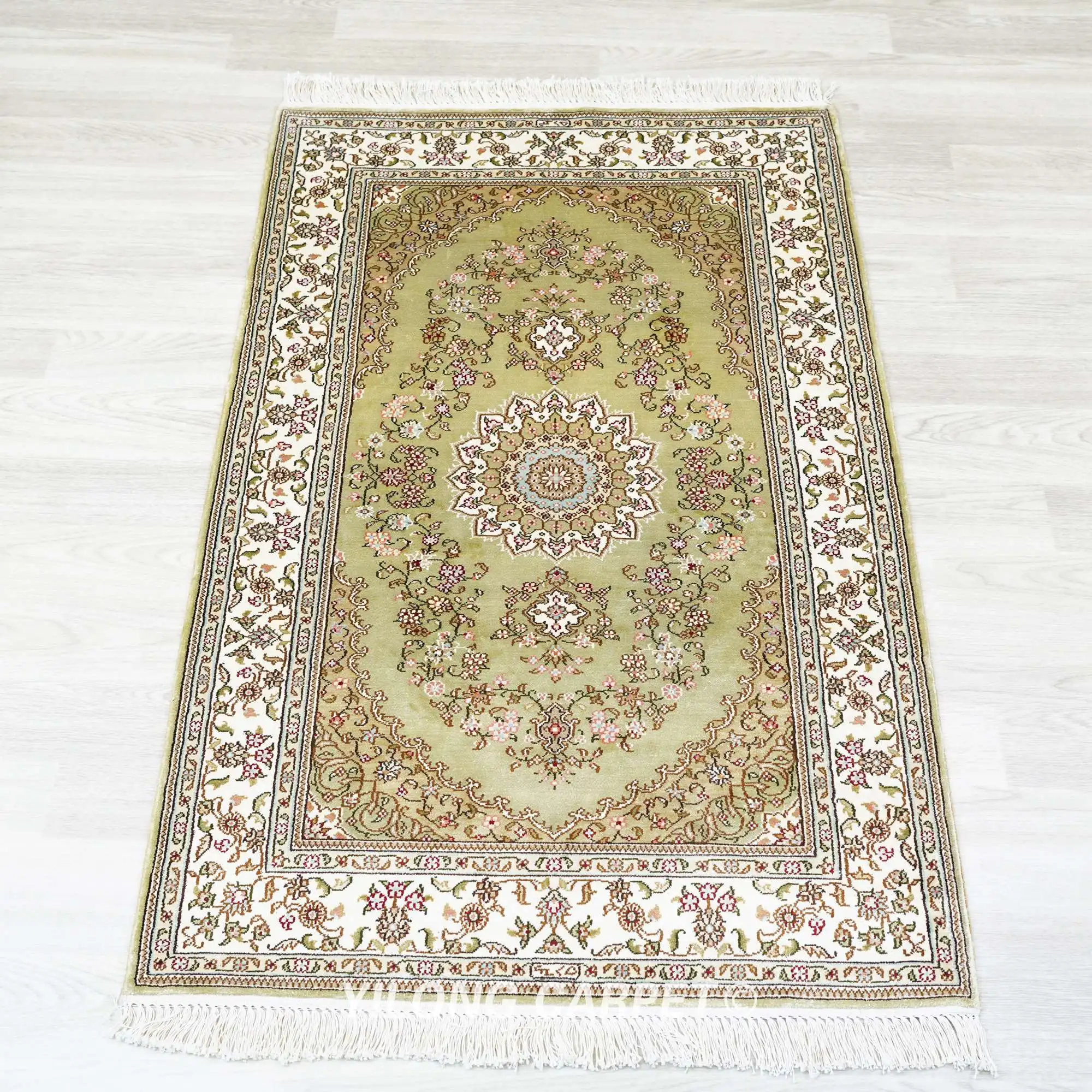 76x122cm Small Size Pure Hand Knotted Silk Oriental Area Rugs (HF188B)