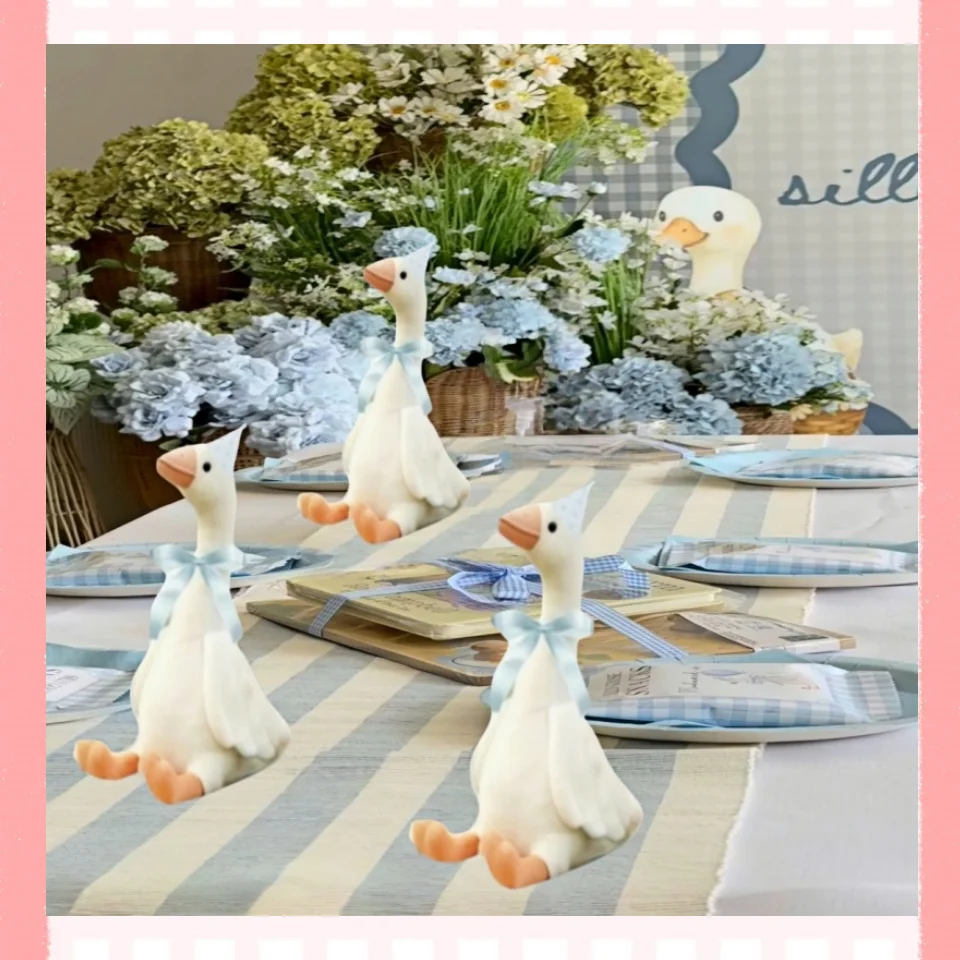 6/16er-Set Adopt A Goose Party-Geschenk, 11,8 Zoll großes Gänse-Kuscheltier, eine lustige Gans mit Mini-Hut und Schleife für Babyparty und Geburtstag – Detail 6