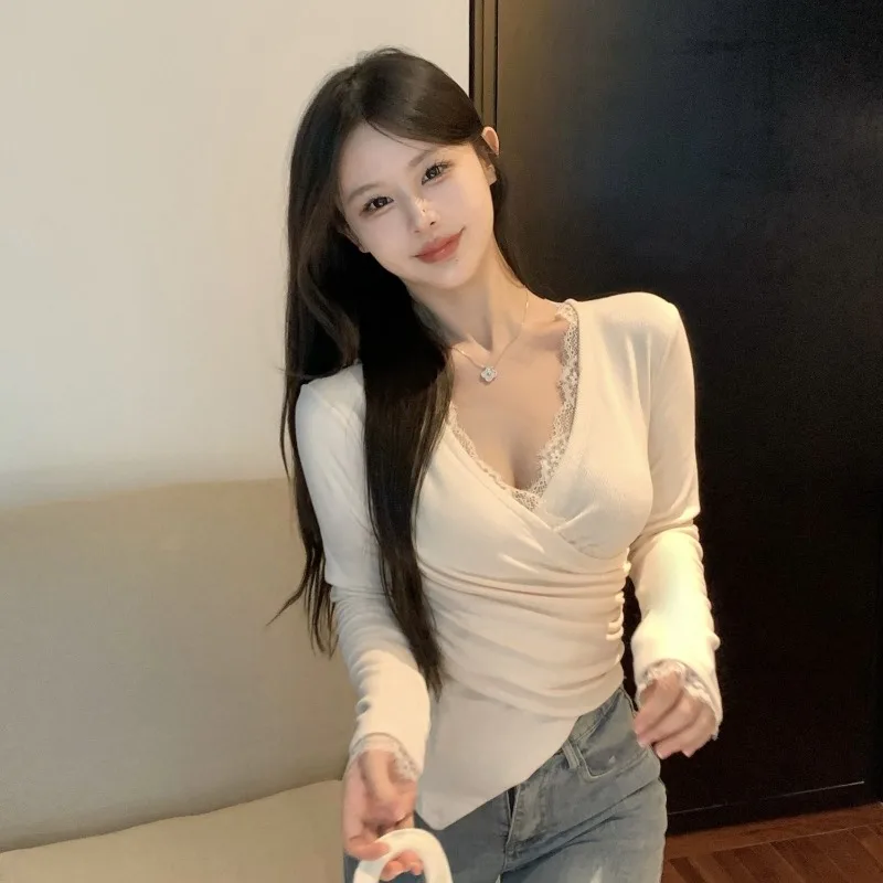 Clothes T Shirt Women Harajuku Fashion Girl Basic Korean Street Lace V Neck Vintage Long Sleeve White Female Kawaii Casual Tops