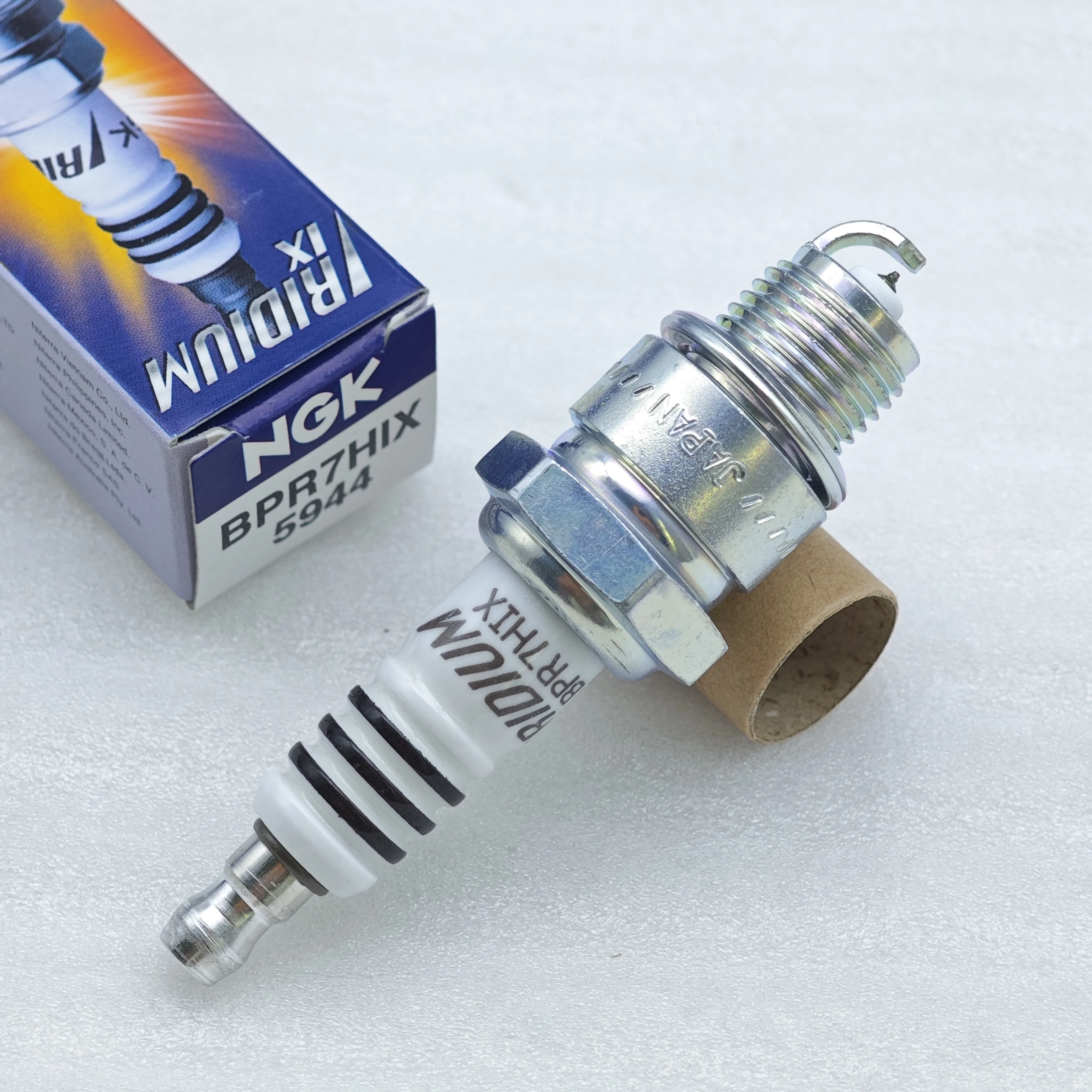 1pcs BPR7HIX 5944 NGK Iridium IX Spark Plug Upgrade BP7HS BPR7HS