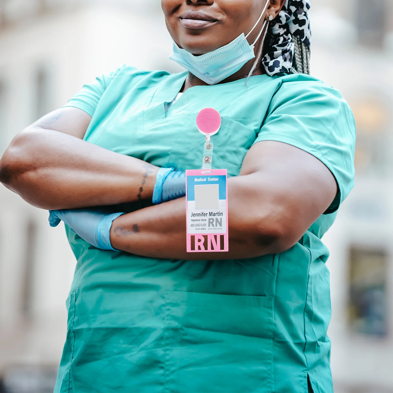 

3pcs Nurse Badge Accessories Lightweight Plastic Holders Pink Card Vertical Retractable Clips Nurses Students Teachers Hospital