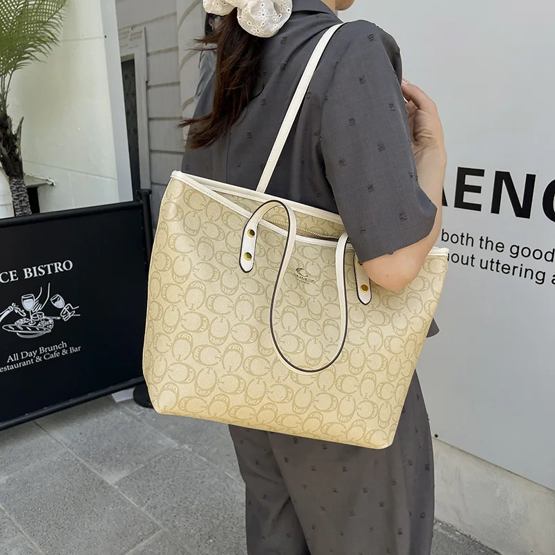 

​​Minimalist Oversized Commuter Tote Women Premium Pebbled Leather Shoulder Bag Business Casual Office to Weekend Transition​​