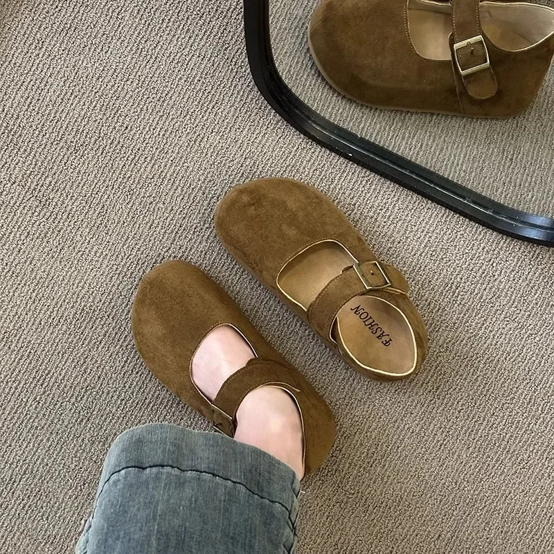 شبشب منزل أحذية منصة زيادة النعال الداخلية النساء الضحلة 2025 ريترو ماري جينس زيادة شبشب منزل داخلي P