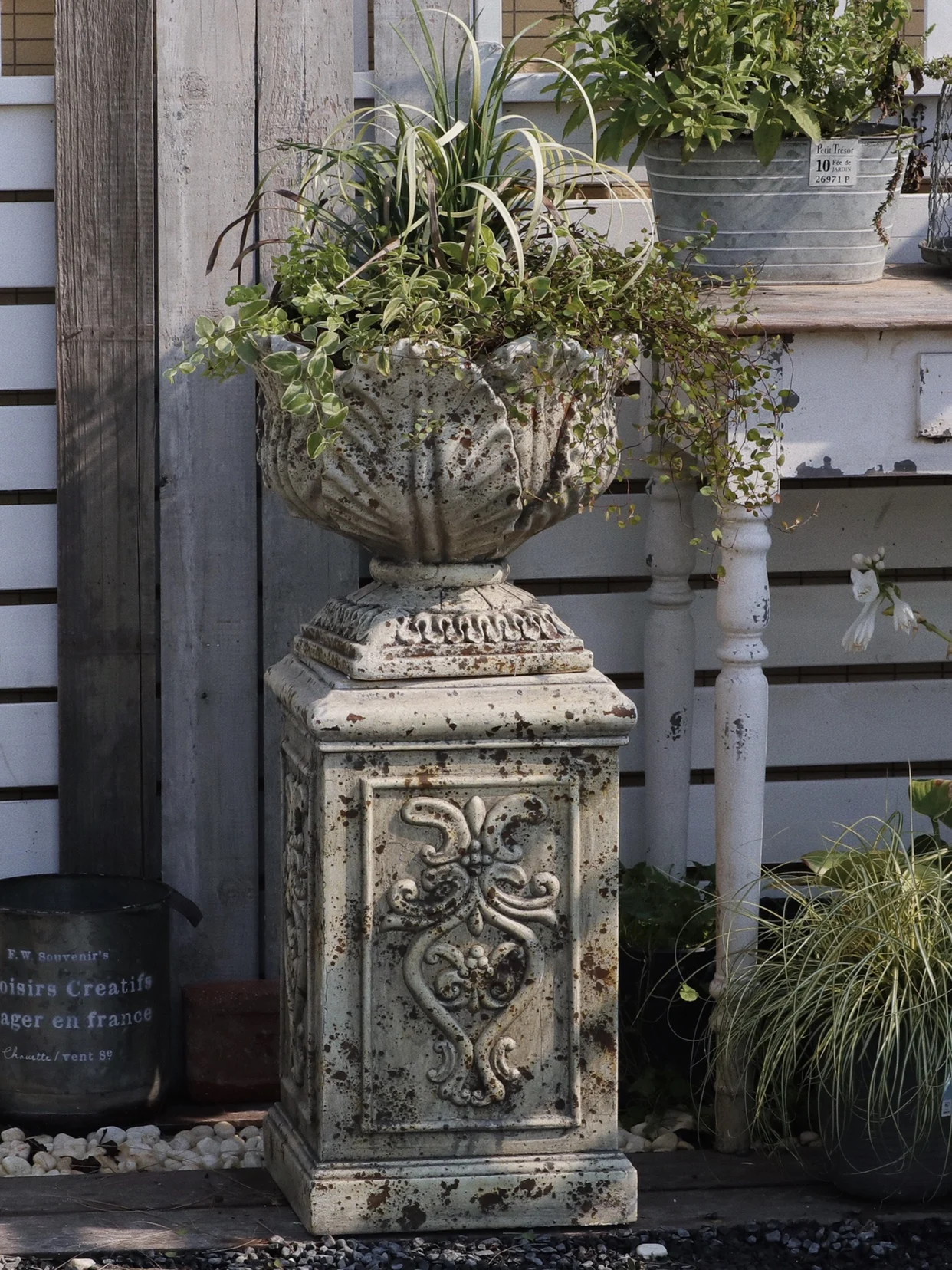 Rust Roman column flower pot ins Roman column courtyard garden decoration ornament crafts