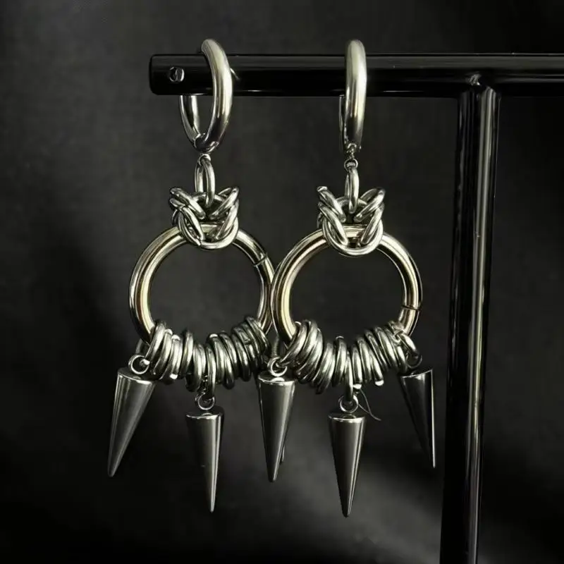 Brincos cravejados estilo punk para mulheres e homens, brincos com pingente de cone gótico y2k grunge, joias penduradas, presente