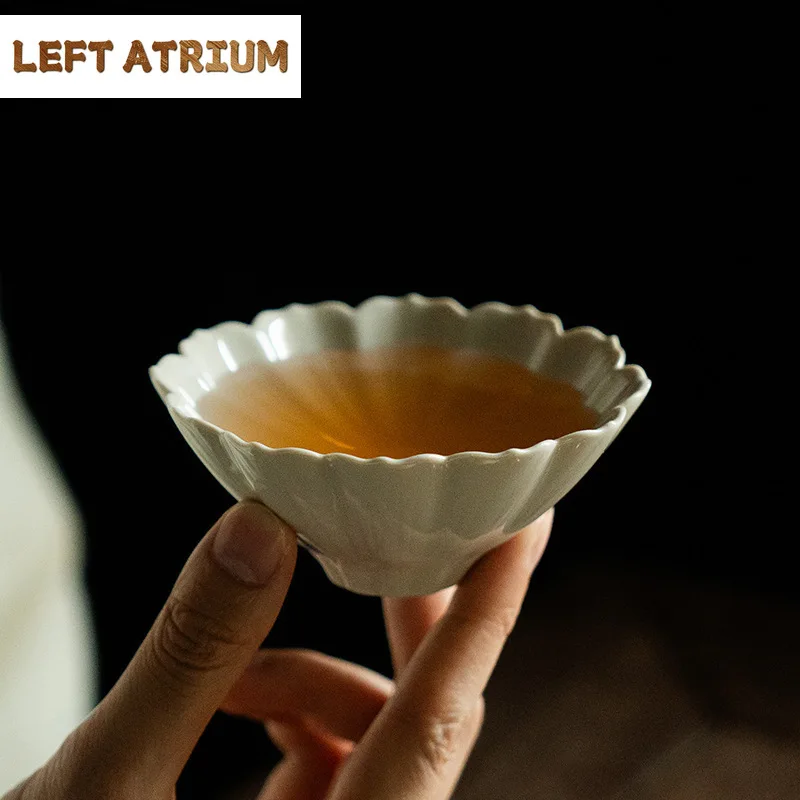 

2pc/set Retro Grass Wood Gray Ceramic Tea Cup Creative Petal Fragrant Cup Guest Tasting Master Cup Chazhan Kung Fu Teaware 80ml