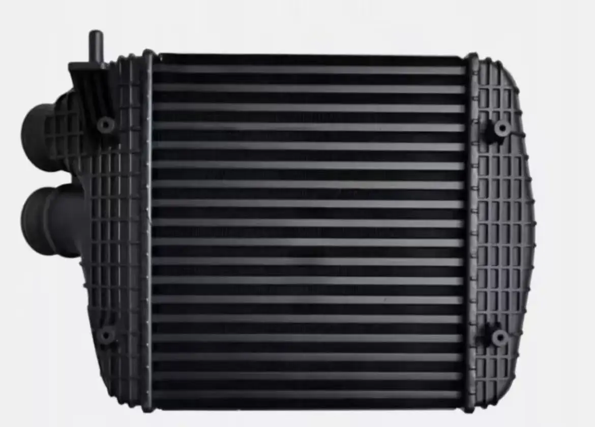 670035636 Left Intercooler For Maserati Quattroporte Ghibli Levante 3.0L 2015-20