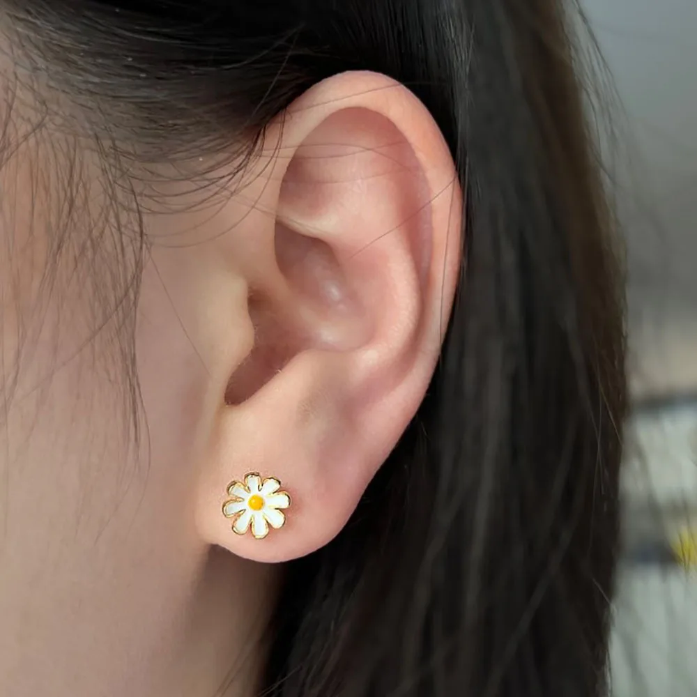 

New S925 Silver Forest Series Daisy Droplet Enamel Threaded Ear Cap High Texture Women's Earrings Wedding Jewelry