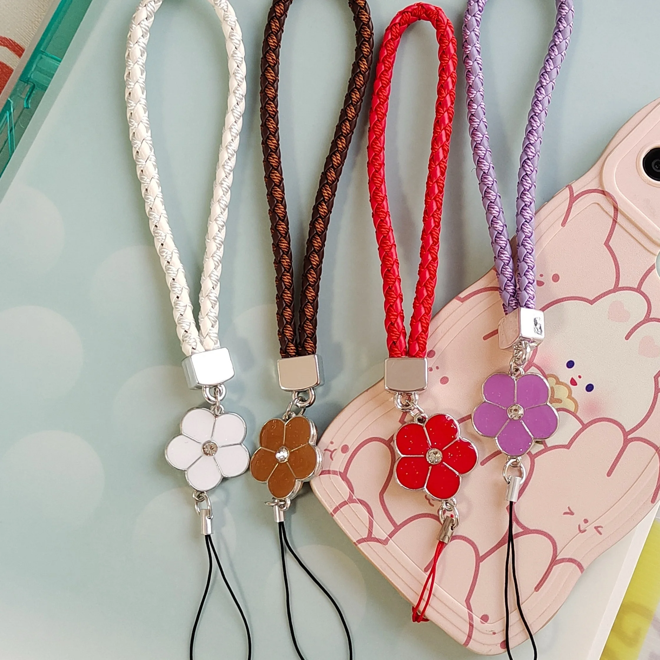 

Creative Artificial Leather Phone Lanyard Bracelet with New Flower Woven Design Camellia Plum Blossom Short Hand Accessory