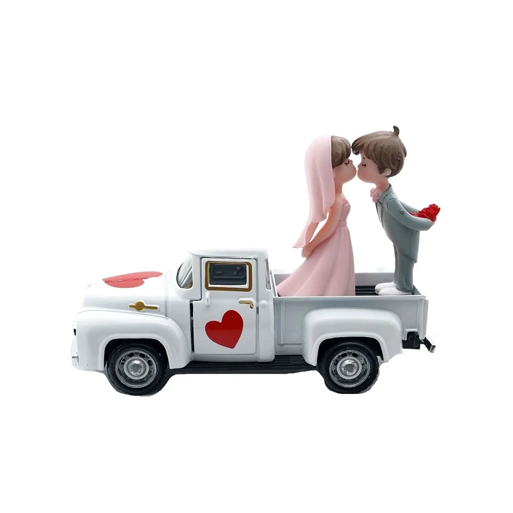 

With Couple Doll Valentine’s Day Truck Decor Statue Heart-Shaped Mini Car Ornament Sensory Toy Funny Metal Car Miniature Model