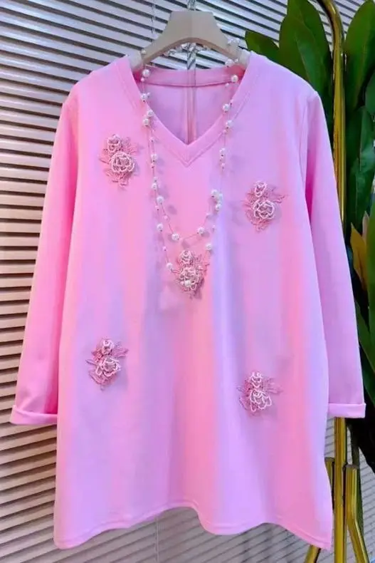 

Женский свободный и модный трехмерный цветочный v-образный вырез, повседневный универсальный топ средней длины с длинными рукавами, модный