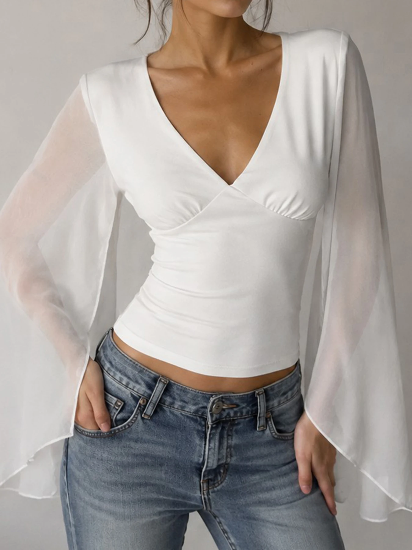 Slim Fit V-Neck T-Shirt AOMR White Tea Pure Desire Mesh Long Sleeve Splice City Walk Summer Fashion French Style Short Length