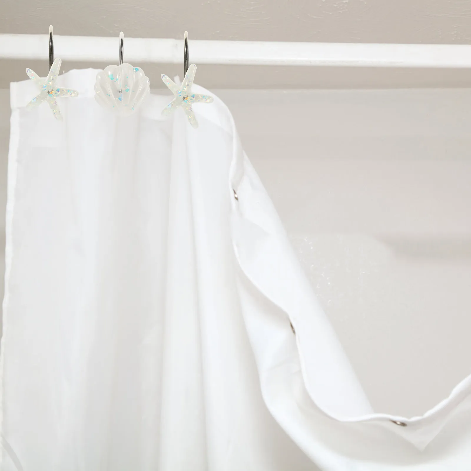 Rust-Proof Shower Curtain Hooks – Smooth Sliding, Low-Noise Bathroom Curtain Hangers for Shower Rod & Home Decor
