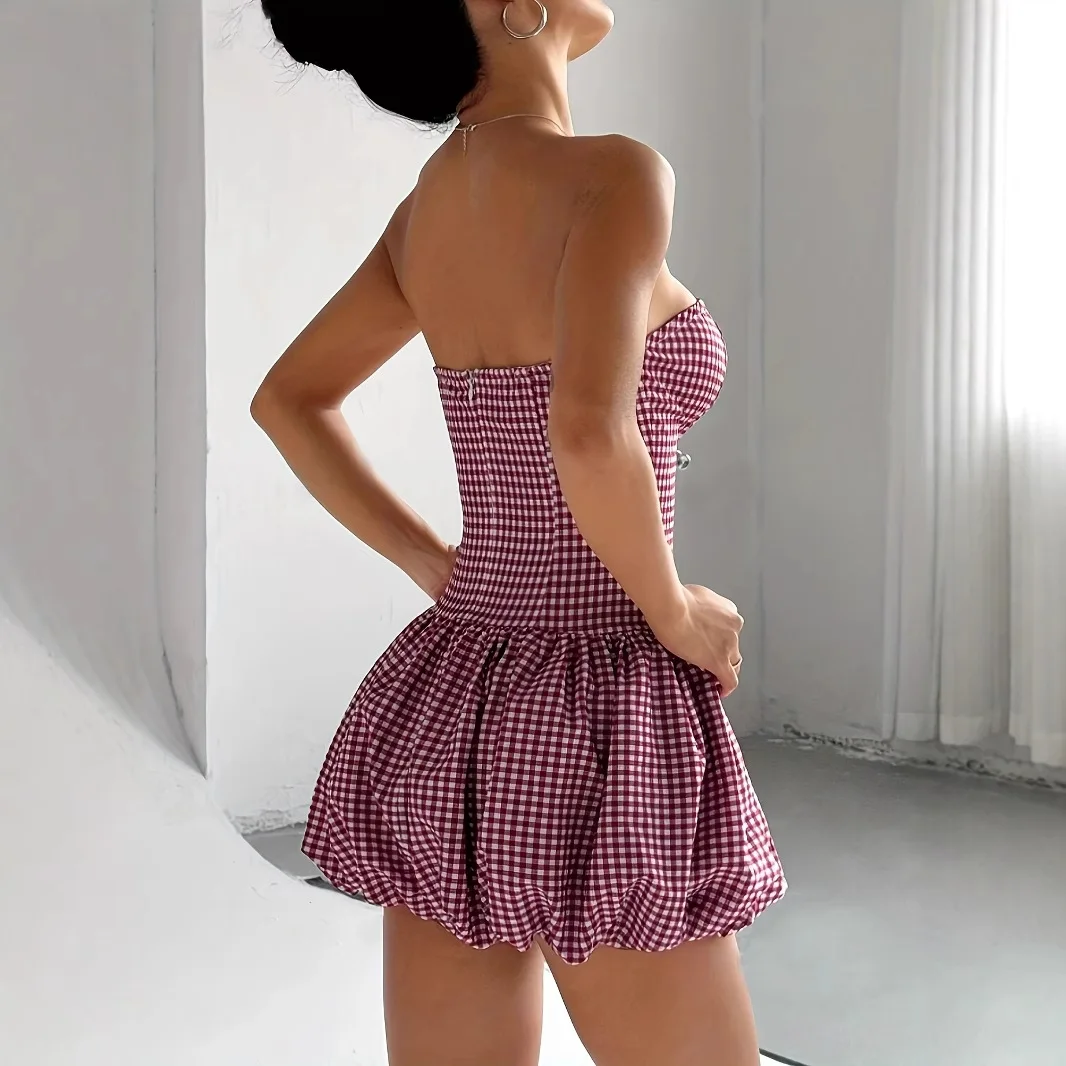 夏カットアウトレイヤード裾セクシーなドレス女性のためのストラップレスノースリーブオフショルダーハイウエストチェック柄ミニドレス女性服