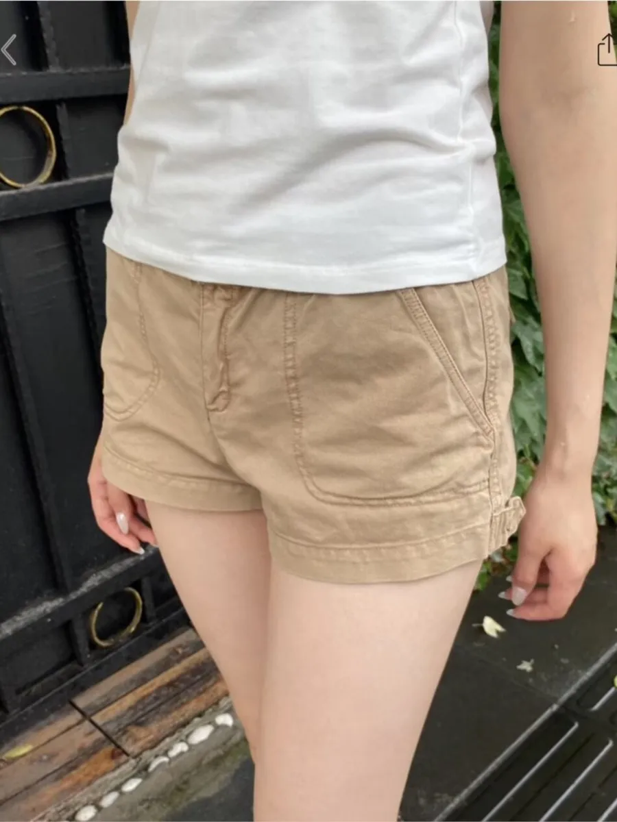 Pantaloni corti neri vintage da donna in cotone estivo casual tasche larghe con bottoni elastici a vita alta pantaloncini cargo dolce chic