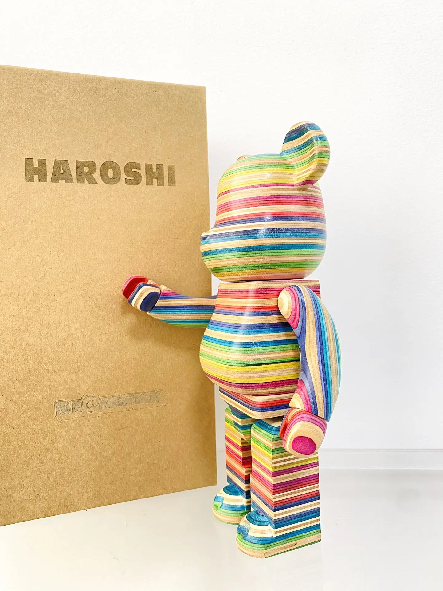 Bearbrick-Bearbrick✖Haroshi400 Figura Urso De Madeira Do Arco-íris, Listra Horizontal, Terceira Geração, Coleção Altura 28cm, Novo Presente, %