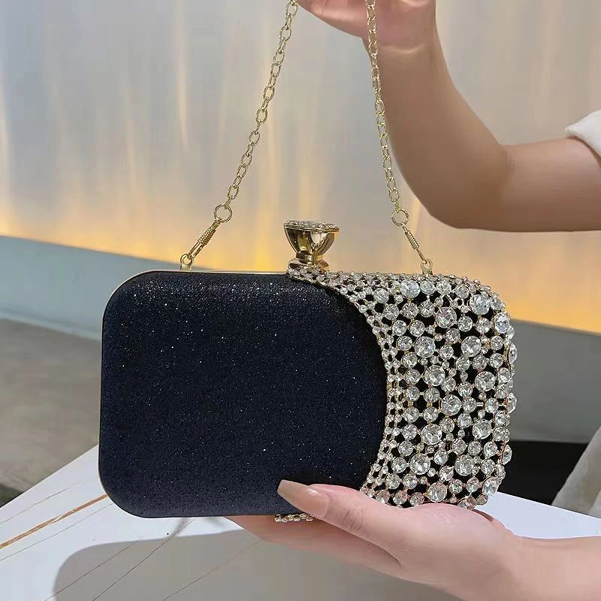 Hollow Out Fashion Women Evening Bags With Diamonds Shoulder Chain Handbags Wedding Bridal Female Purse Sequined Holder