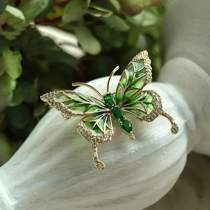 1Pc Romantic Butterfly Brooches for Men Women Lovely Insect Pins Accessories Party Gifts Spring Summer Holiday Gift 2025 Trend