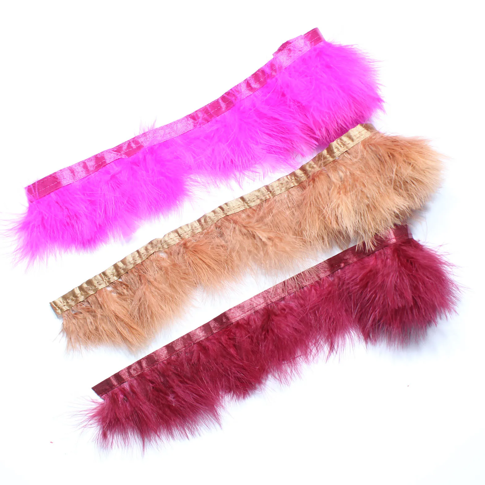 9cm wide, natural turkey feather decoration with feather tassels, used for DIY sewing of clothing and dress decoration.