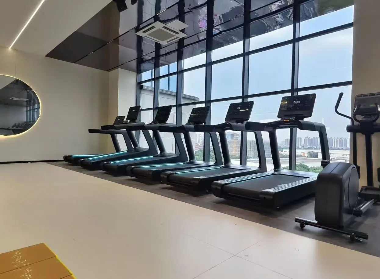 Commercial Large Screen LCD Treadmill with Indoor Shock Absorption Wireless Charging Gym Specific Machine for Home Fitness